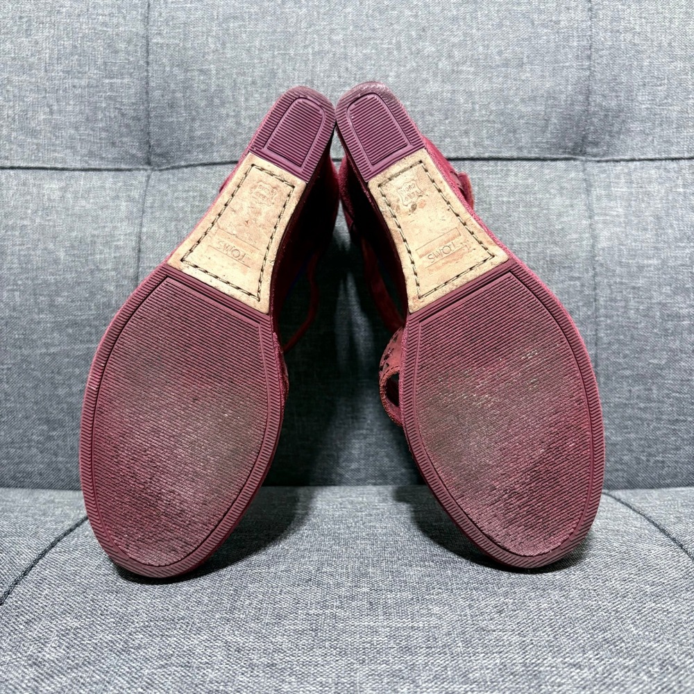 Toms Wedge Shoe Women 6.5 Purple Oxblood Tooled Leather - Picture 9 of 10